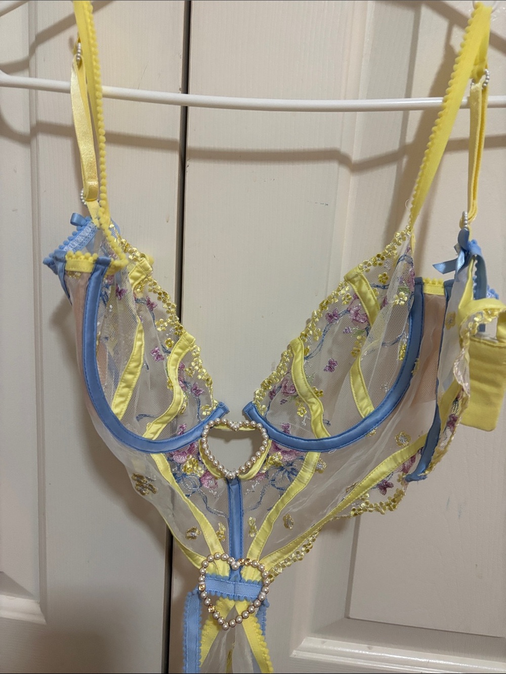 Victoria's Secret Sheer Floral Lace Teddy in Yellow & Pale Blue - Picture 3 of 4